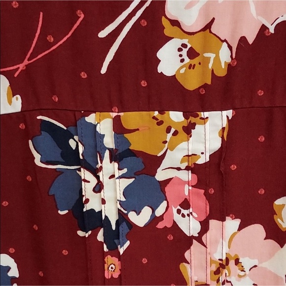 Old Navy Medium Women’s Floral blouse - Picture 4 of 6